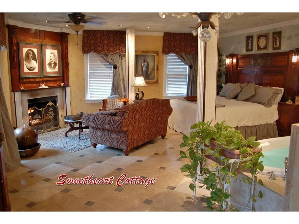 פורט וורת' Lockheart Gables Romantic Bed And Breakfast מראה חיצוני תמונה